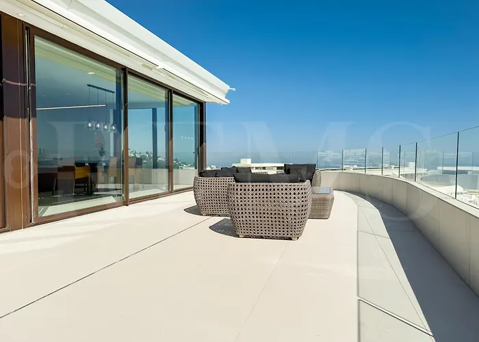 Seaview Gem With Terrace, Hot Tub And Pool Rems Appartement Fuengirola